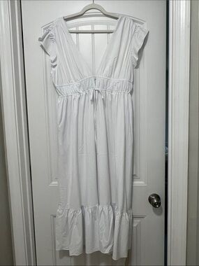 HALARA White Maxi Dress with Tie Waist